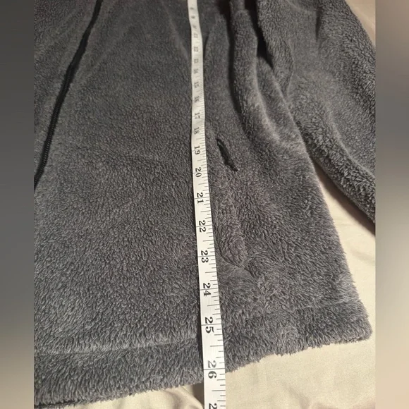 The North Face Women's Charcoal Teddy Jacket - Picture 8 of 9